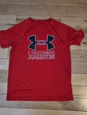 Boys Size 10/12 Under Armour Red Tee with Black Logo